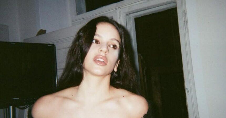 Maquillajes inspirados en Rosalía para sus conciertos en México