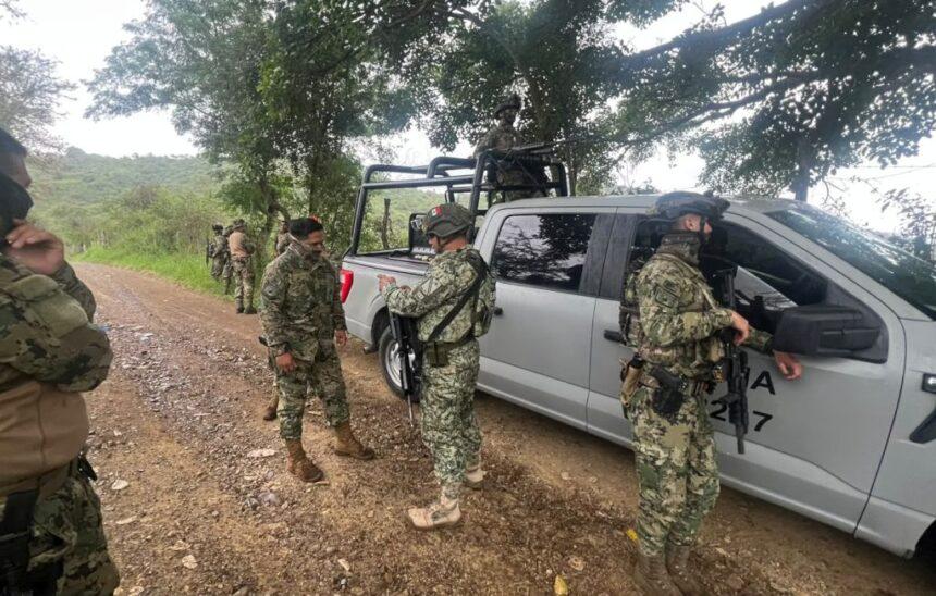 Marinos lesionados por desplome controlado de helicóptero en Jalisco