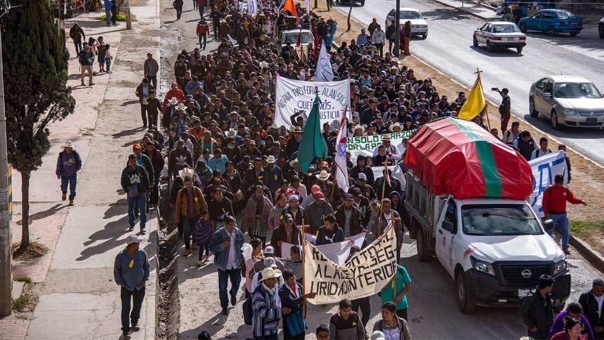 Más de cinco mil indígenas marchan en Chiapas por defensa de su territorio