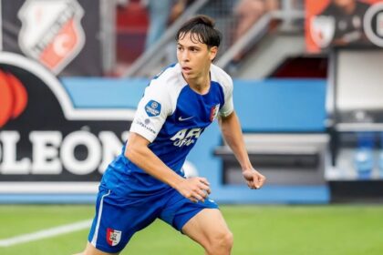 Mateo Chávez firma dos asistencias en goleada del AZ Alkmaar ante Utrecht
