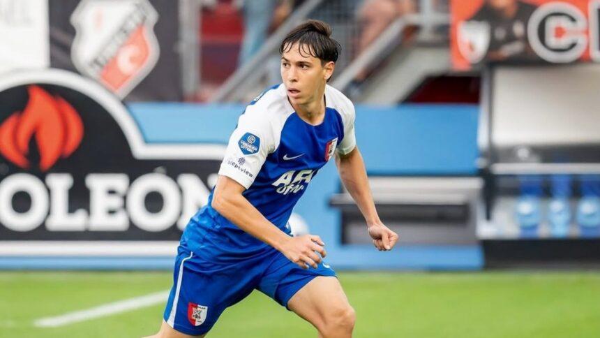 Mateo Chávez firma dos asistencias en goleada del AZ Alkmaar ante Utrecht