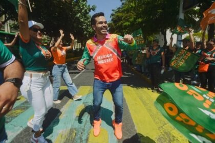 Máynez pide investigar a FMF y Liga MX por eliminar ascenso y descenso