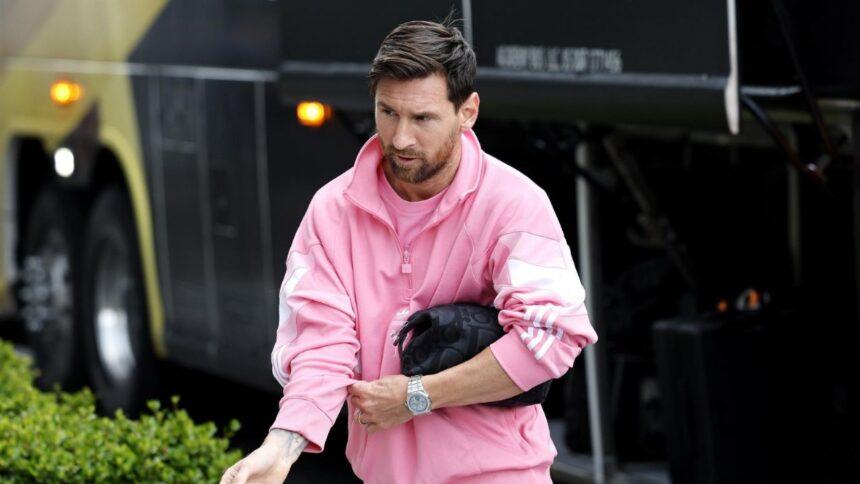 messi viaja a rosario tras la muerte de su padre Messi viaja a Rosario tras la muerte de su padre, no jugará ante Rayados