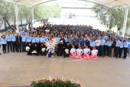 Miles de estudiantes inician nuevo ciclo escolar en el Bachillerato SABES