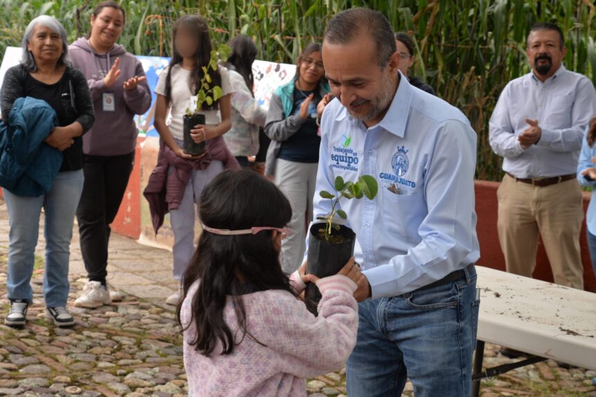 Niñas y niños protegen la naturaleza en la Cuenca de la Esperanza