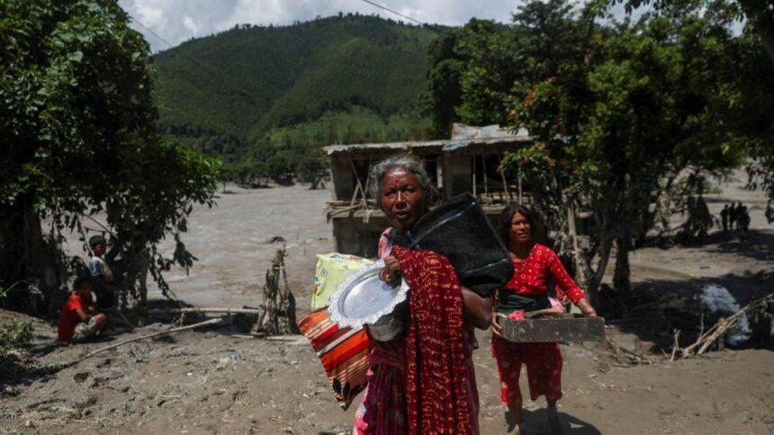 OMS: Unas 10 mil familias de Nepal requieren ayuda urgente tras inundaciones