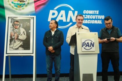 PAN exige explicar visa retirada al hijo de AMLO e investigar acusaciones