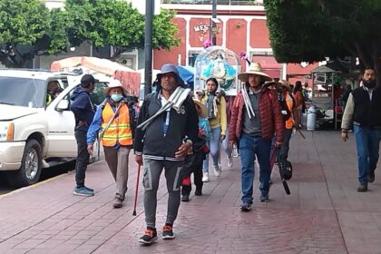 Peregrinos continúan su paso por Celaya esta semana