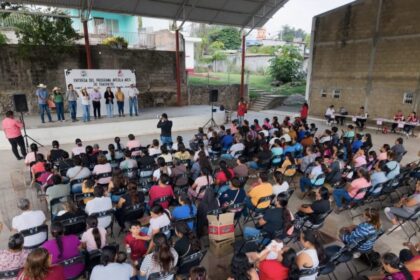 Querétaro entrega aves de traspatio para apoyar economía familiar