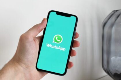 Querétaro: Impacto de la caída parcial de WhatsApp en negocios locales