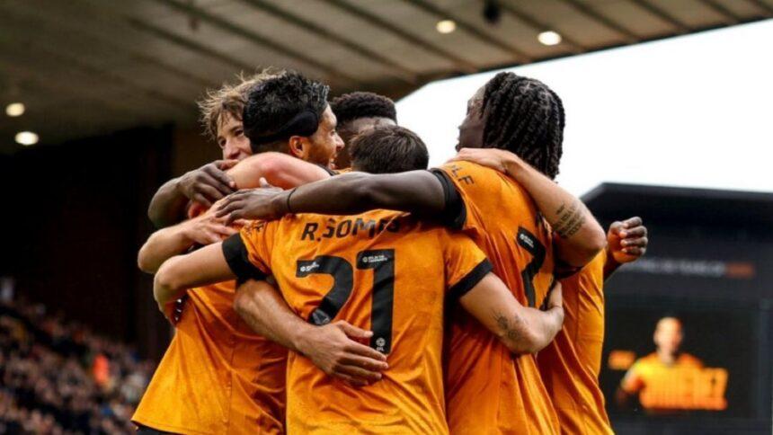 Raúl Jiménez anota su segundo gol con Wolverhampton tras convertir un penalti