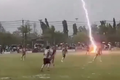 rayo causa la muerte de un futbolista en partido amateur Rayo causa la muerte de un futbolista en partido amateur