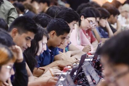 Rector de la UNAM supervisa segunda jornada del examen presencial en Oaxaca