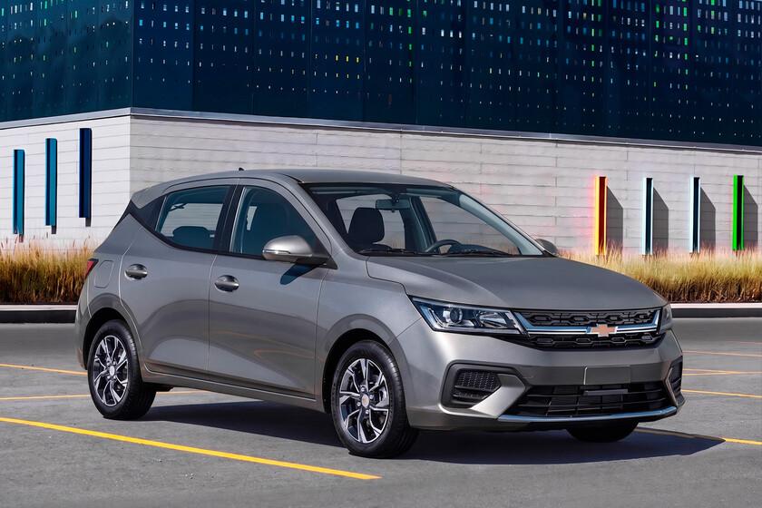 Reducción de precio del Chevrolet Aveo en México frente a March