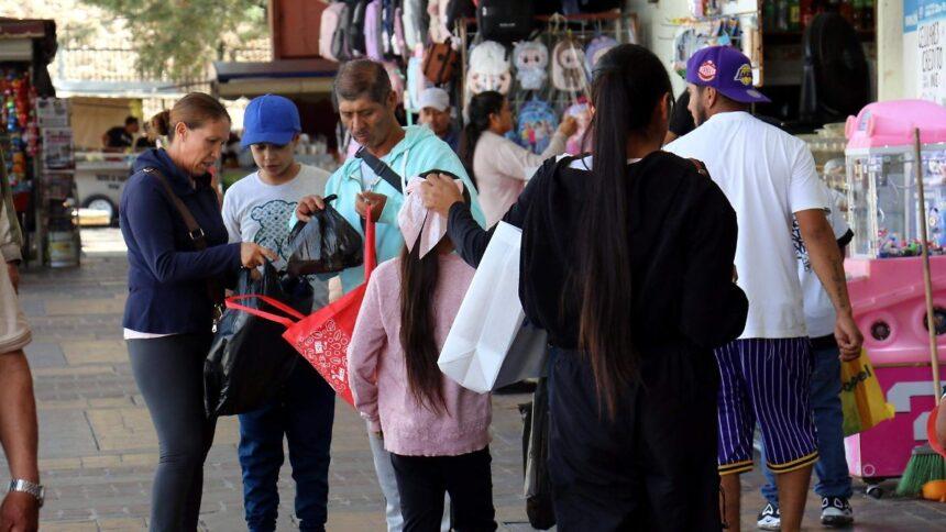 Regreso a clases eleva gastos de última hora para familias de Irapuato