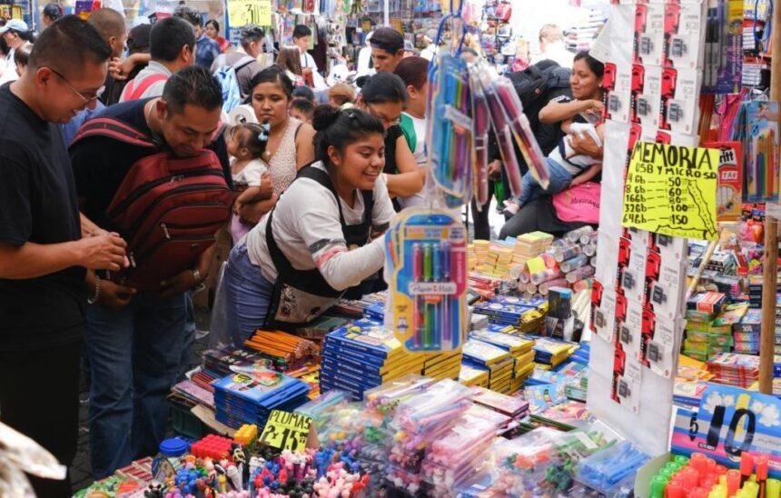 Regreso a clases será casi 14% más caro que en 2025