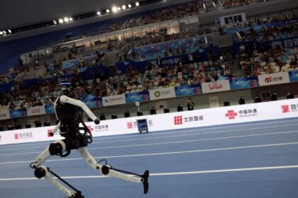 Robot chino bate récord mundial de Usain Bolt en 100 metros planos