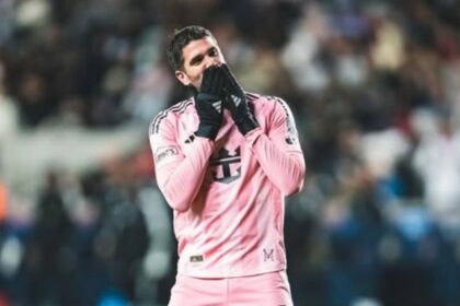 Rodrigo de Paul le restriega el título a árbitro de la MLS