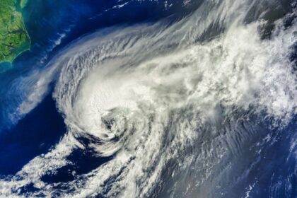 Se forma Iselle al oeste de Baja California Sur; no provocará lluvias