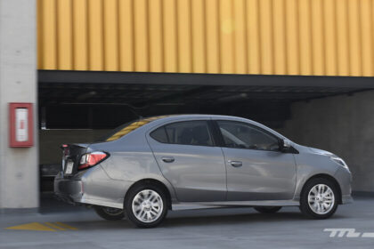 Sedán compacto automático con motor eficiente y confiable, rival del Aveo
