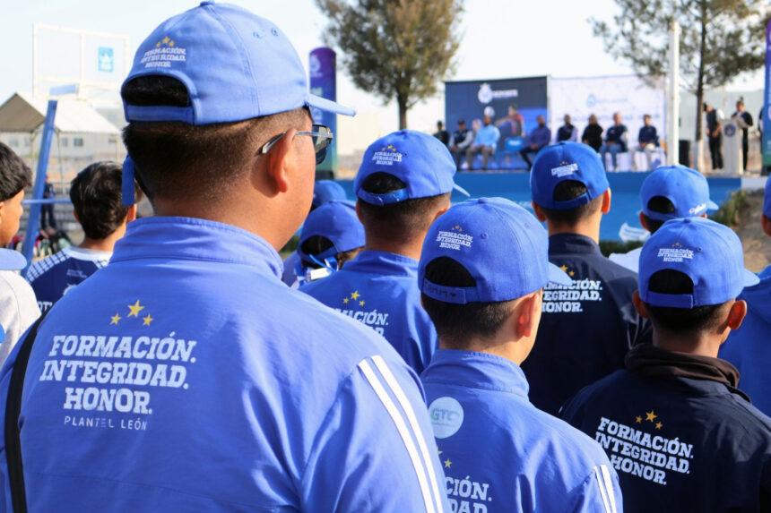SEG asegura continuidad educativa para más de 3,500 estudiantes en Bachilleratos Bivalentes Militarizados