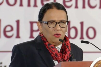 Segob pide a embajador estadounidense no enviar mexicanos deportados a terceros países