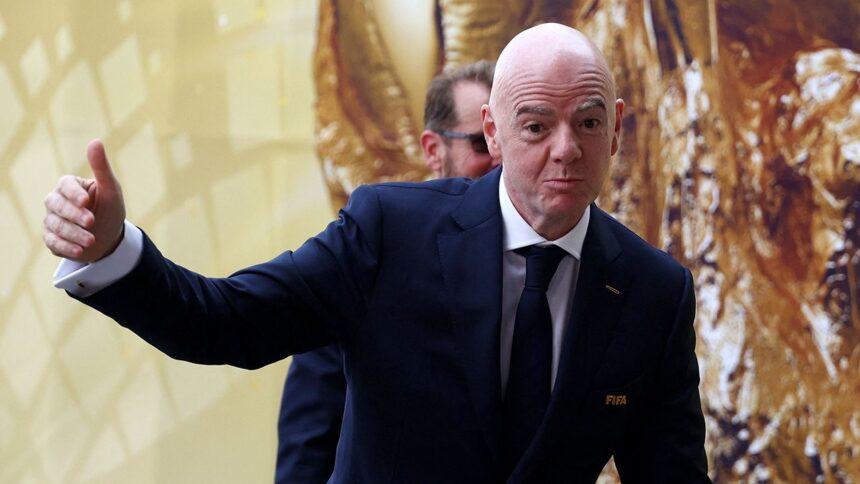Seis federaciones árabes respaldan a Infantino pese a su fallido plan mundial
