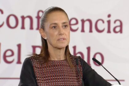 Sheinbaum atribuye a fines políticos retiro de visa al hijo de AMLO