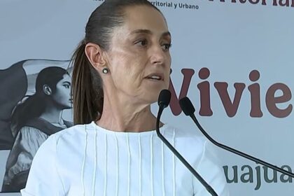sheinbaum respalda a murat tras abucheos ignora su pasado priista Sheinbaum respalda a Murat tras abucheos; ignora su pasado priista en Oaxaca