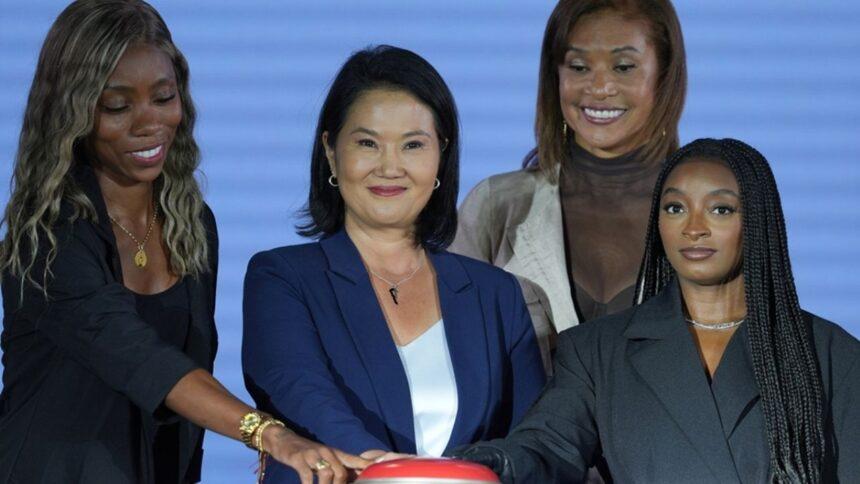 Simone Biles y Keiko Fujimori marcan la cuenta regresiva para Lima 2027