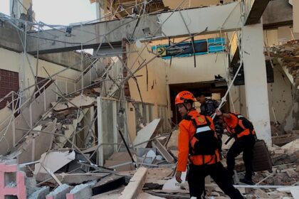 Terremoto de 7.7 en Indonesia: dos muertos, un herido; SRE sin reporte