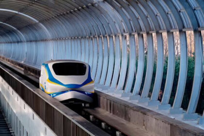 Tren experimental chino alcanza 800 km/h en cinco segundos y establece récord