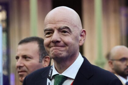 UEFA prepara denuncia penal en Suiza contra Infantino por privatizar el Mundial