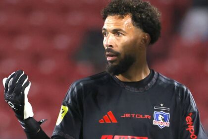 Vozinha debuta con Colo Colo y mantiene el arco en cero