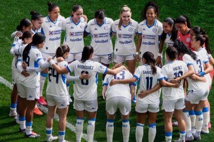 Youtubers insultan a jugadoras de Cruz Azul; directiva actuará tras derrota 10-0
