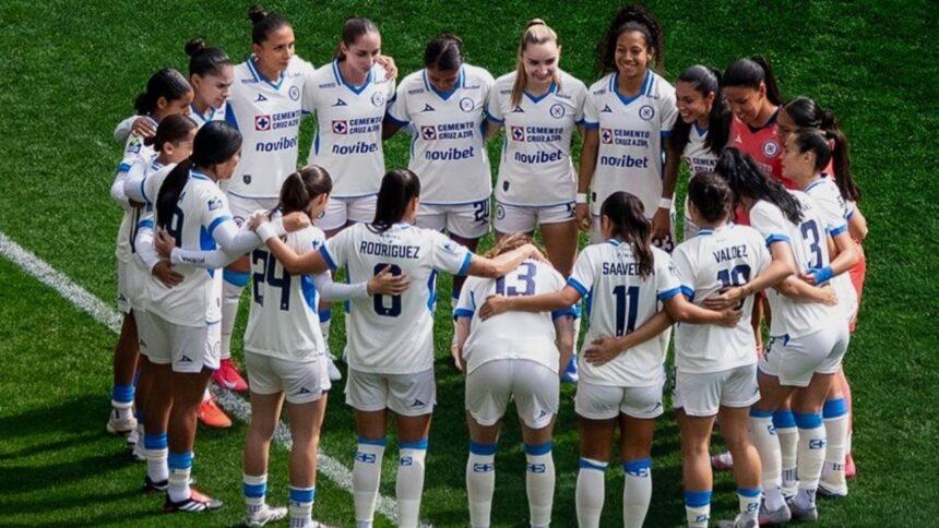 Youtubers insultan a jugadoras de Cruz Azul; directiva actuará tras derrota 10-0