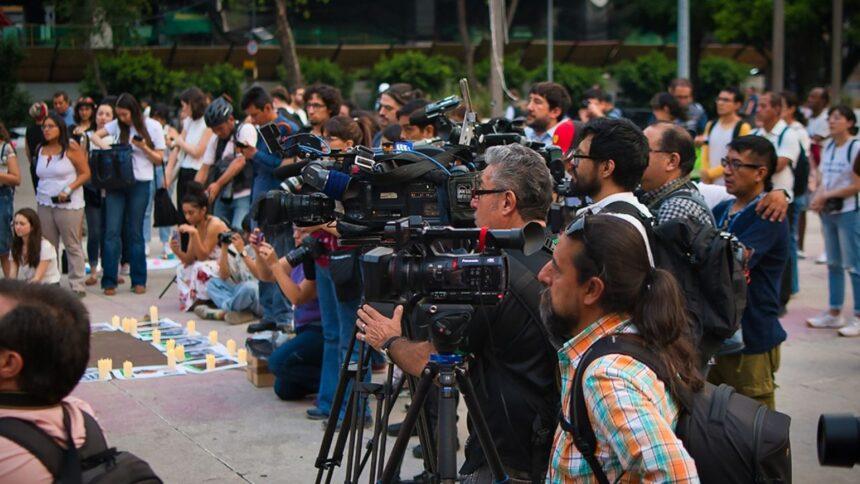 Activistas denuncian al sistema judicial como arma contra la prensa mexicana