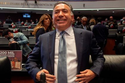 Activistas reúnen 19 mil firmas para exigir destitución del senador Enrique Inzunza