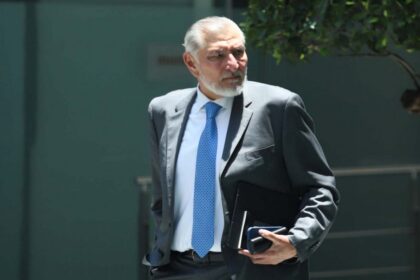 Adán Augusto votó contra una ley de protección animal