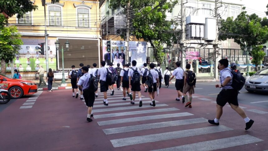 Adolescente de 15 años dispara en escuela de Tailandia; sin víctimas reportadas
