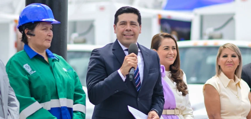 Aguascalientes suma 20 camiones nuevos de limpieza