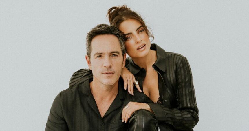 Aislinn Derbez y Mauricio Ochmann sorprenden con su unión en Las Vegas