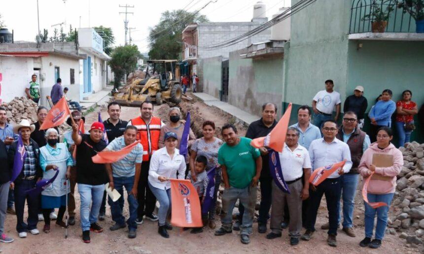 Ajuchitlán arranca urbanización de calles para mejorar movilidad