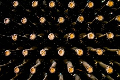 Alcohol adulterado deja 19 muertos en un estado de la India