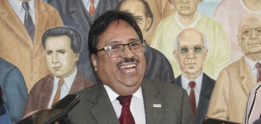 Alférez pide a Morena evaluar si aún le alcanza