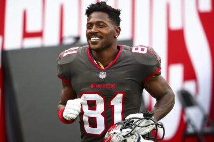 Antonio Brown acepta acuerdo de culpa por intento de homicidio; evita 30 años de prisión