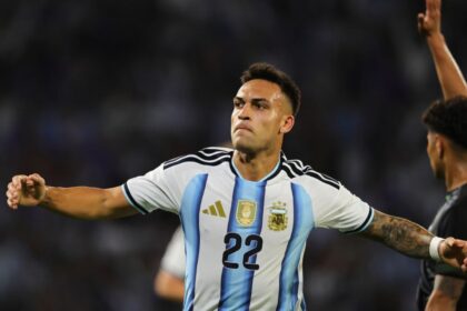 Argentina inicia la era post-Messi con una goleada ante Bolivia