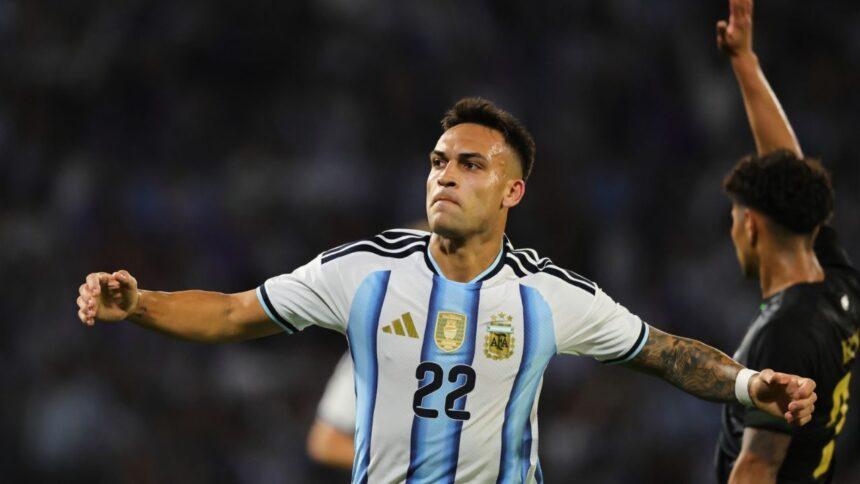 Argentina inicia la era post-Messi con una goleada ante Bolivia