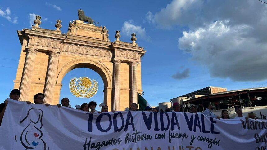 Arquidiócesis de León cuestiona aborto y uso de anticonceptivos