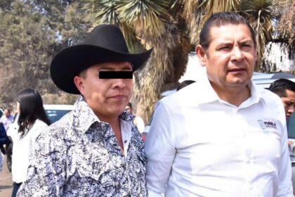 Arrestan por cohecho y abuso de autoridad a alcalde poblano de MC